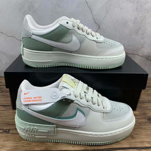 Cargar imagen en el visor de la galería, Air Force 1 Shadow Spruce Aura CW2655 001
