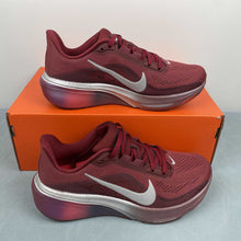 Cargar imagen en el visor de la galería, Air Zoom Pegasus 42 SE Team Red Barely Green IO8251-600
