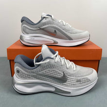 Cargar imagen en el visor de la galería, Nike Journey Run White Black Ashen Slate Metallic Silver FN0228-104
