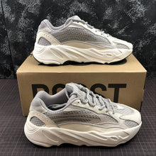 Cargar imagen en el visor de la galería, Adidas Yeezy Boost 700 V2 Static
