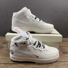 Cargar imagen en el visor de la galería, Air Force 1 07 Mid Brooklyn New York White Black NT2969-013
