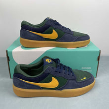 Cargar imagen en el visor de la galería, SB Force 58 Midnight Navy Fir Gum Light Brown University Gold DV5477-402
