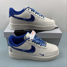 Cargar imagen en el visor de la galería, Air Force 1 07 Low BAPE White Navy Blue PF9055-759
