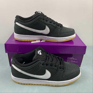 SB Dunk Low Black White Gum Light Brown CD2563-006