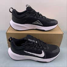 Cargar imagen en el visor de la galería, Nike Juniper Trail 2 NN Black White DM0822-001
