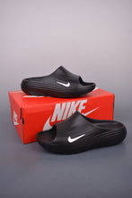 Cargar imagen en el visor de la galería, Nike ReactX Rejuven8 Slide Black White HV4479-001
