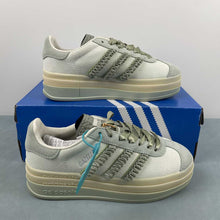 Cargar imagen en el visor de la galería, Adidas Gazelle Bold Cream White Halo Green Orbit Gray JR8373
