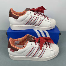 Cargar imagen en el visor de la galería, Adidas Superstar 2 x Toy Story Off White Halo Blue Scarlet KK4472
