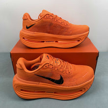 Cargar imagen en el visor de la galería, Nike Vomero Premium Red Orange Black HQ2050-660
