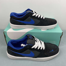 Cargar imagen en el visor de la galería, SB Force 58 Black Anthracite Summit White Hyper Royal DV5477-004
