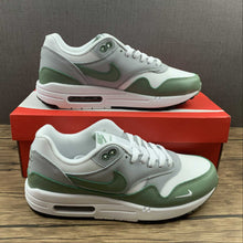 Cargar imagen en el visor de la galería, Air Max 1 Premium Spiral Sage Wolf Gray Black White DB5074-100
