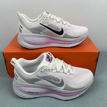 Cargar imagen en el visor de la galería, Nike Zoom Vomero 18 Sail White Pink Purple Extravagante Pink Metallic Silver IM2503-133
