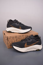 Cargar imagen en el visor de la galería, Nike ACG Zegama Black Gold HV8113-008
