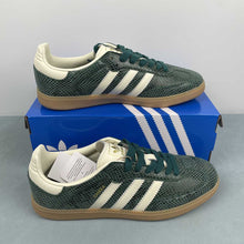 Cargar imagen en el visor de la galería, Adidas Samba OG Green Snakeskin JR8848
