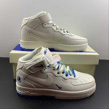 Cargar imagen en el visor de la galería, Air Force 1 07 Mid Beige White Blue DW5696-893
