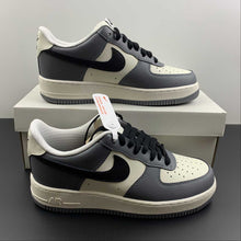 Cargar imagen en el visor de la galería, Air Force 1 Low Grey White FD9063-100
