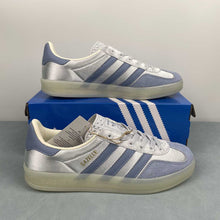 Cargar imagen en el visor de la galería, Adidas Gazelle Indoor Halo Blue Ambient Sky Gum JI2711

