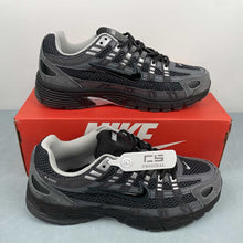Cargar imagen en el visor de la galería, Nike P-6000 Suede Anthracite Metallic Silver HF0015-002
