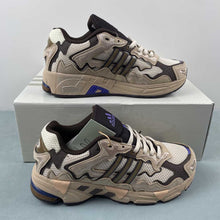 Cargar imagen en el visor de la galería, Adidas Response CL x Bad Bunny Step Fine Ecru ID0780
