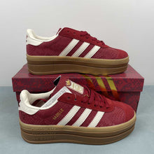Cargar imagen en el visor de la galería, Adidas Gazelle Bold Year of the Snake JQ5977
