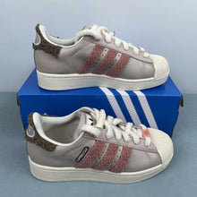Cargar imagen en el visor de la galería, Adidas Superstar 2 Wonder Taupe Wonder Mauve Cream White JR6986
