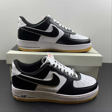 Cargar imagen en el visor de la galería, Air Force 1 07 Low White Black Gum AW2296-002
