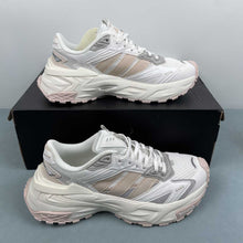 Cargar imagen en el visor de la galería, Adidas XLG STORM EDGE White Putty Mauve JQ4085

