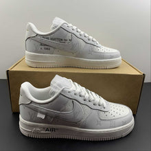 Cargar imagen en el visor de la galería, Louis Vuitton x Air Force 1 White Gray 6601-1
