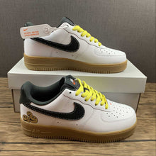 Cargar imagen en el visor de la galería, Air Force 1 07 LV8 GO The Extra Smile White Yellow Strike Gum Light Brown DO5854-100
