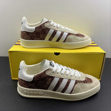 Cargar imagen en el visor de la galería, Adidas x Gucci Gazelle Beige Brown White
