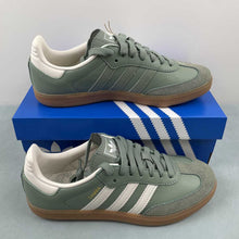 Cargar imagen en el visor de la galería, Adidas Samba OG Silver Chalk Green White Gum IE7011
