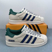 Cargar imagen en el visor de la galería, Adidas Superstar x Supreme HS3070

