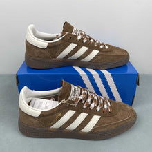 Cargar imagen en el visor de la galería, Adidas Handball Spezial Wild Brown Gum KI5938
