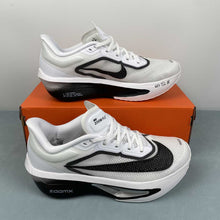 Cargar imagen en el visor de la galería, Zoom fly6 White Black Smoke Grey Metallic Silver FN8454-100
