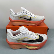 Cargar imagen en el visor de la galería, Zoom fly6 White Black Magic Ember IB6657-108
