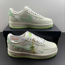 Cargar imagen en el visor de la galería, Air Force 1 07 Low Cream White Light Green Metallic Gold FB1839-555
