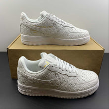 Cargar imagen en el visor de la galería, LV x Air Force 1 07 Low White Metallic Gold LD0212
