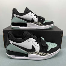 Cargar imagen en el visor de la galería, Air Jordan Legacy 312 Low White Black Green CD7069-109

