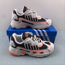 Cargar imagen en el visor de la galería, Adidas Ozweego OG W Solar Orange Carbon Cloud White ID9459
