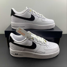 Cargar imagen en el visor de la galería, Air Force 1 07 LV8 40th Anniversary White Black DQ7658-100
