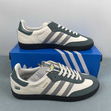 Cargar imagen en el visor de la galería, Adidas Samba OG Samba 49 Off White Halo Silver Gold Metallic JP9222
