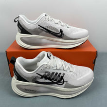 Cargar imagen en el visor de la galería, Nike Zoom Vomero 18 Summit White Black IB5726-100
