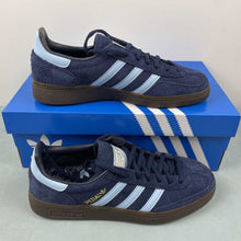 Cargar imagen en el visor de la galería, Adidas Handball Spezial Navy Gum Clear Sky Blue BD7633
