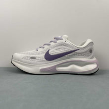Cargar imagen en el visor de la galería, Nike Journey Run Summit White Barely Grape Violet Mist Daybreak FJ7765-100
