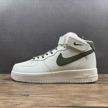 Cargar imagen en el visor de la galería, Air Force 1 07 Mid White Green LZ6819-608
