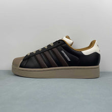 Cargar imagen en el visor de la galería, Adidas Superstar 2 Core Black Brown Wonder White JP9187
