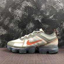 Cargar imagen en el visor de la galería, Air VaporMax 2019 Vintage Lichen Dark Russet AR6631-300
