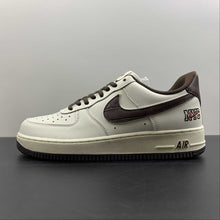 Cargar imagen en el visor de la galería, Air Force 1 07 Low NYC Beige Dark Red Black CM9612-023
