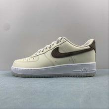 Cargar imagen en el visor de la galería, Air Force 1 07 Low Sail Khaki Coconut Milk White FN5832-101
