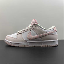 Cargar imagen en el visor de la galería, SB Dunk Low Essential Paisley Pack Pink White FD1449-100
